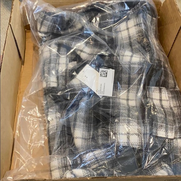 H&M Shacket Long Shirt Jacket Black and White Plaid Bloggers Favorite SMALL BNWT - Picture 6 of 9